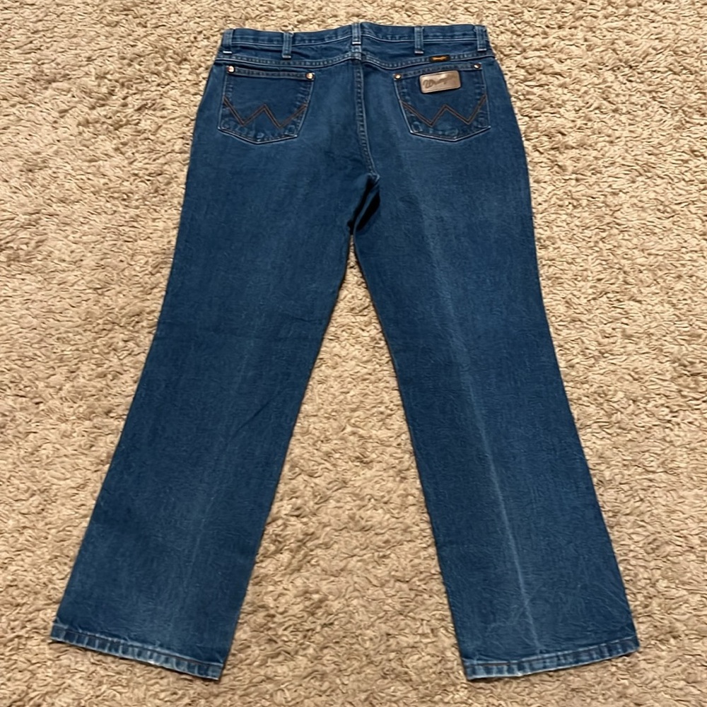 Men’s Wrangler Denim Blue Jeans 936PWD 36 Waist 30 inseam Pre-washed Cowboy Cut